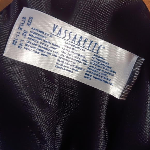 VTG Vassarette Satin LONG Slip Black Sable 11122 Size Large 32" 90s NWT Silky - Picture 7 of 7